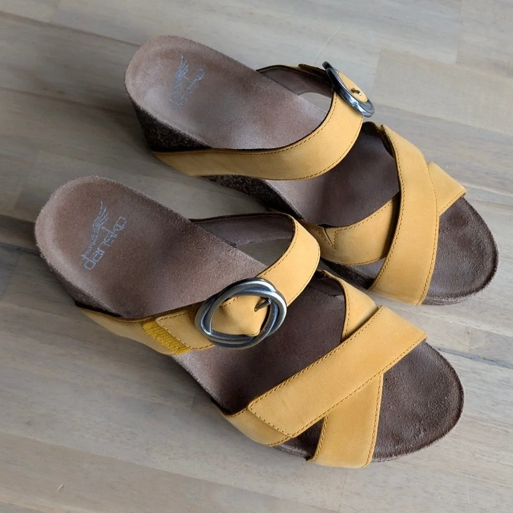 Dansko‎ Susie Mango Yellow Nubuck Leather Wedge Sandals Womens Size 39 US 8.5-9